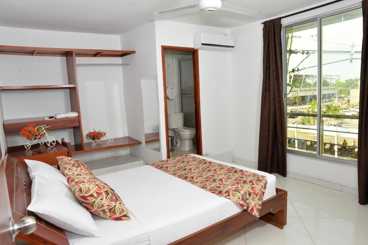 Hotel Canoa Inn Caucasia Extérieur photo